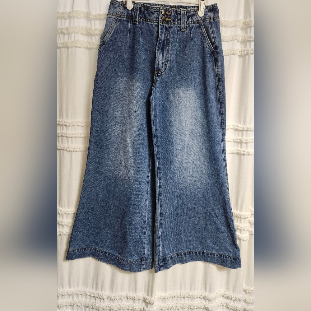 Extremely, Wide-Leg Pleated Blue Jeans. Final Price Reduction!